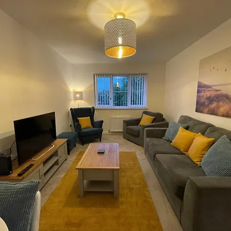 2 Bedroom Luxury Flat In Quiet Village Of Bishopton Bishopton  Exterior photo