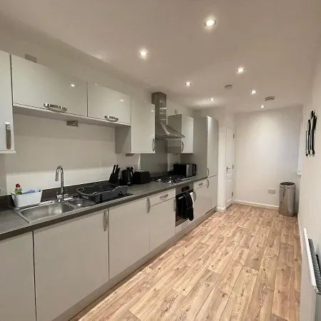 2 Bedroom Luxury Flat In Quiet Village Of Bishopton Bishopton  Exterior photo