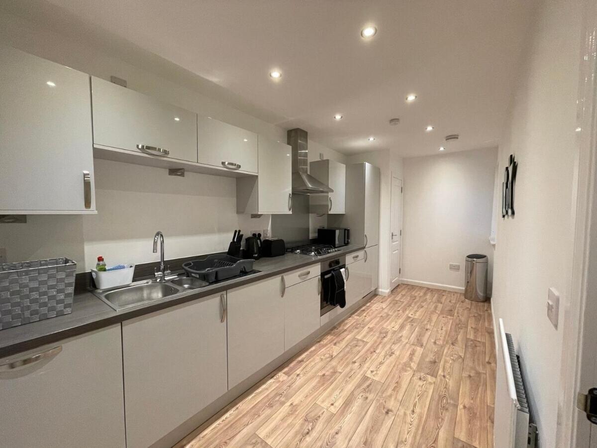 2 Bedroom Luxury Flat In Quiet Village Of Bishopton * Bishopton (Renfrewshire)